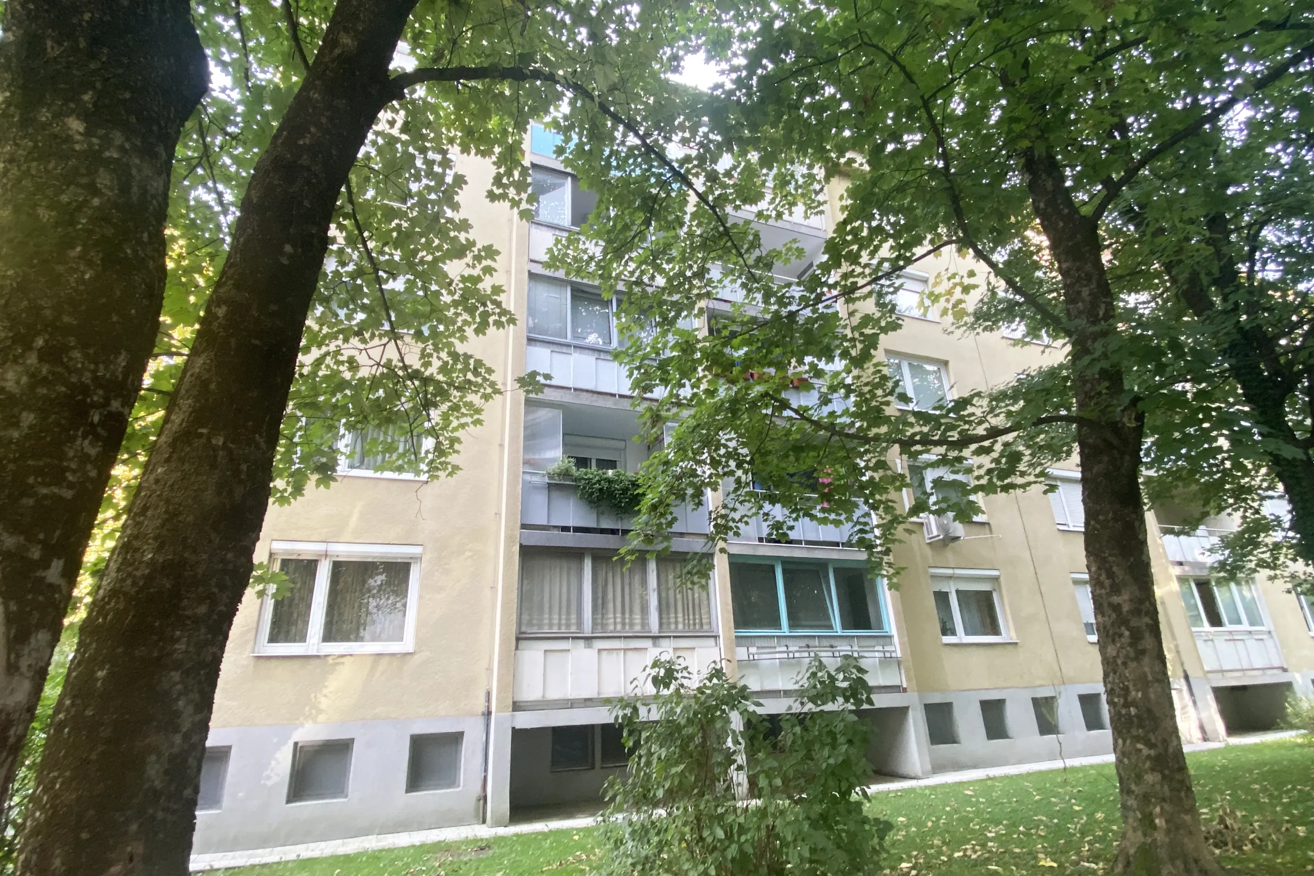 Borisa Kraigherja 8a-c, Velenje