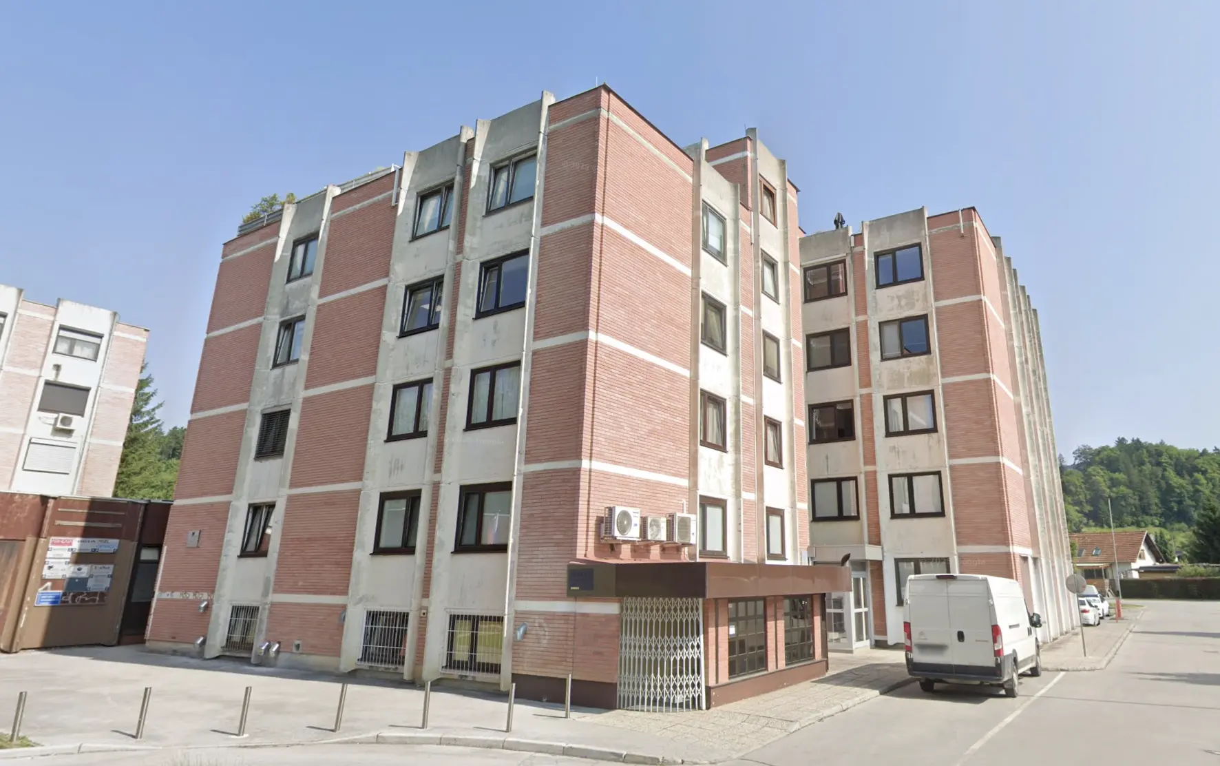 Efenkova cesta 61, Velenje