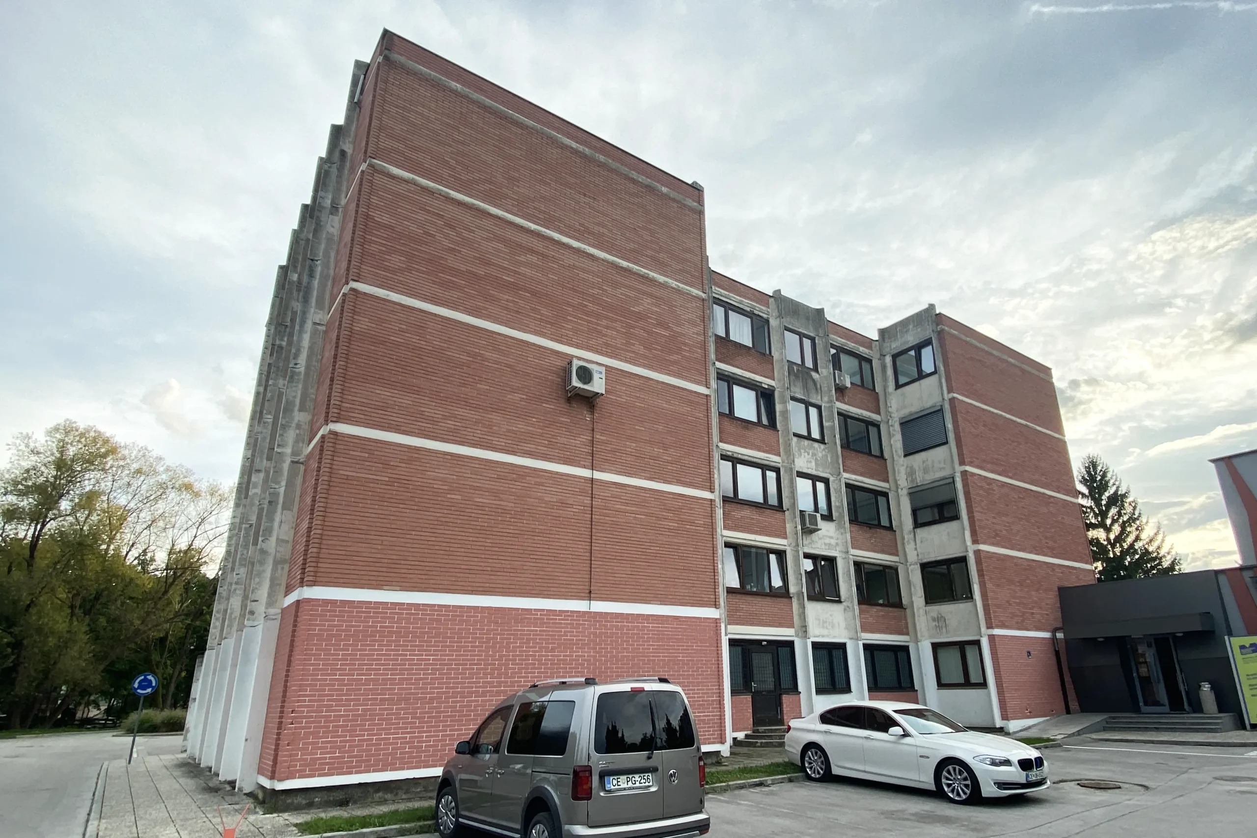 Efenkova cesta 61, Velenje