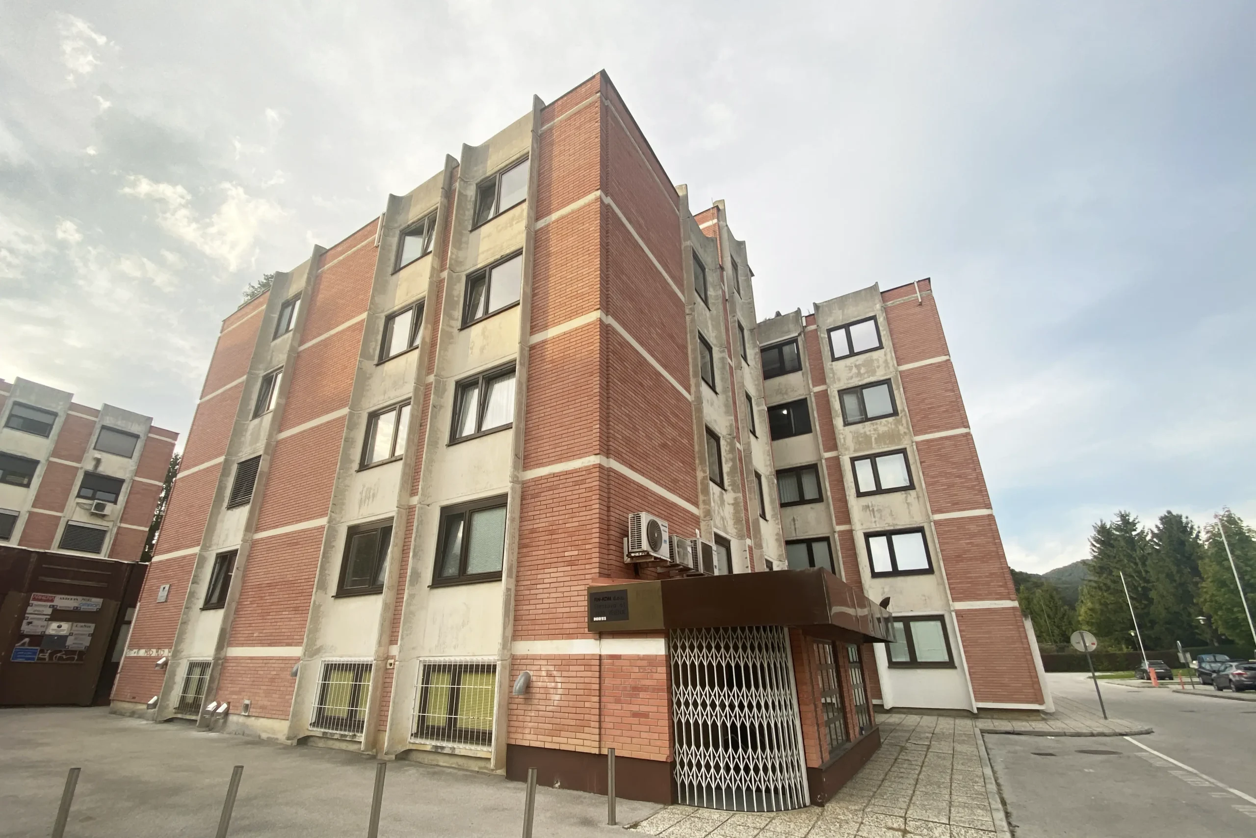 Efenkova cesta 61, Velenje