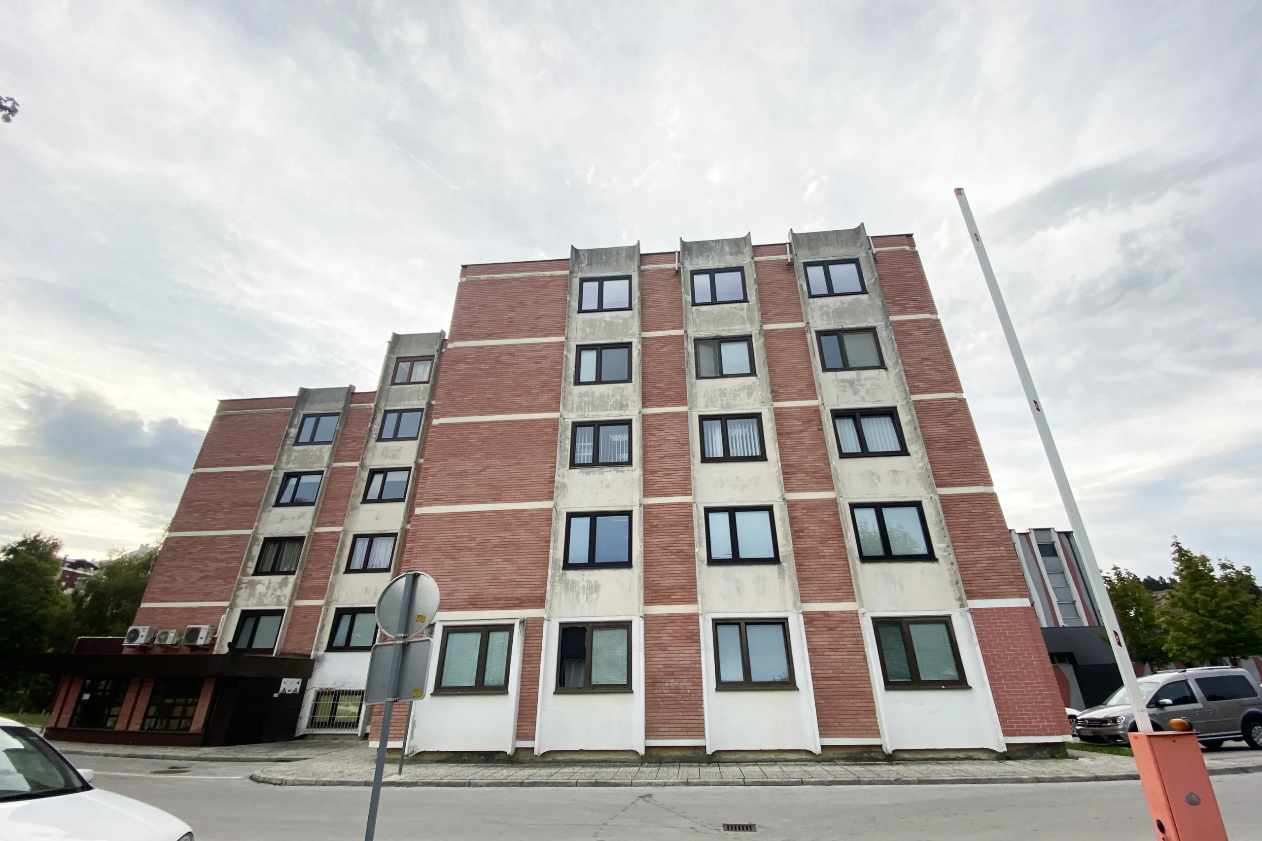 Efenkova cesta 61, Velenje